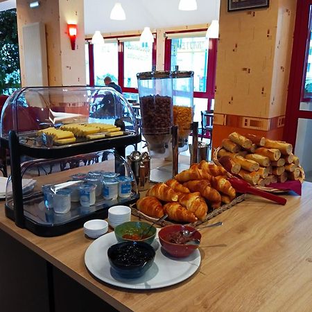 Hotel Restaurant Prunieres Aumont-Aubrac Buitenkant foto